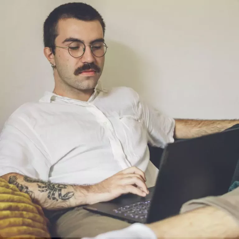 Auto‑entrepreneur et retraite&nbsp;: quel chiffre d’affaires pour valider 4 trimestres en micro‑entreprise&nbsp;?